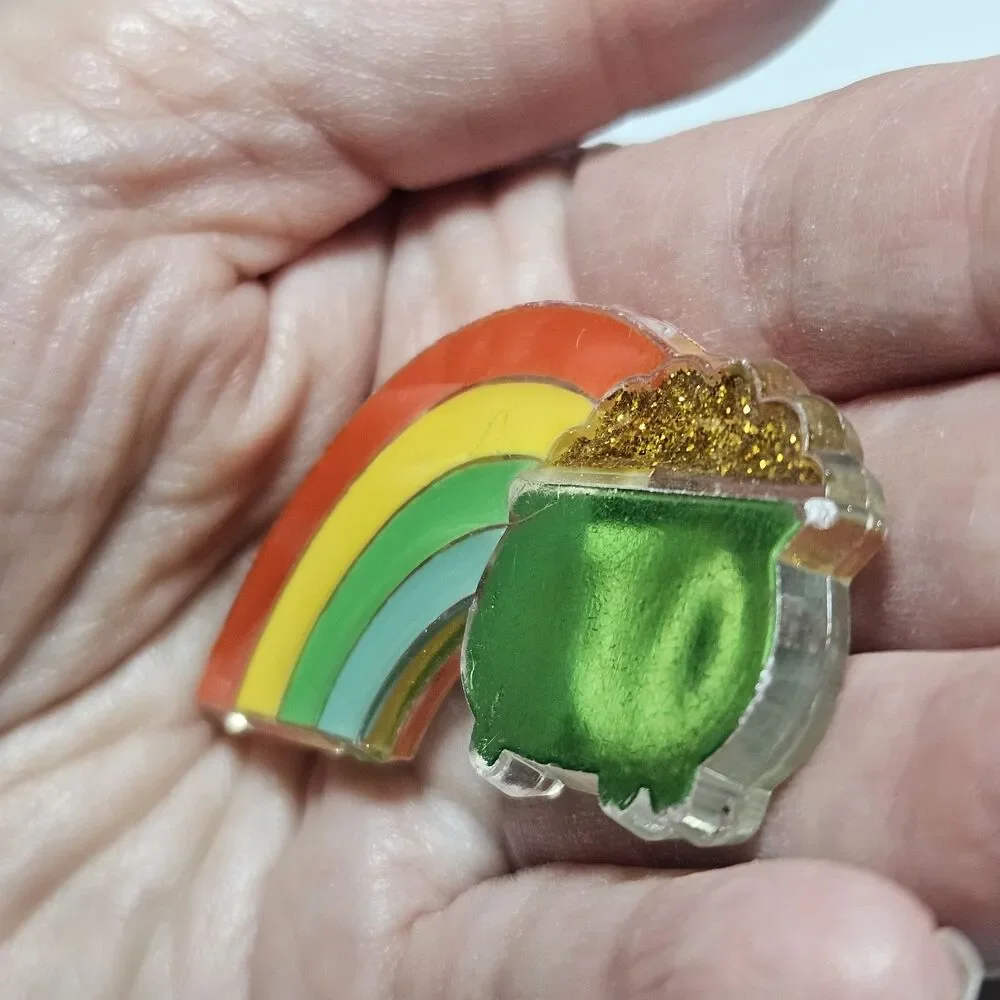 Pot Of Gold At End Of Rainbow Lapel Pin Plastic Size Vintage By Hallmark 1982